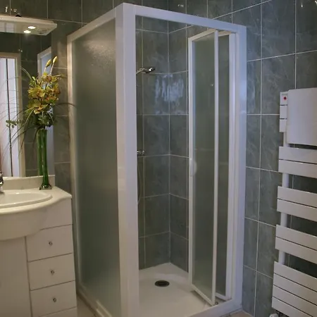D'hotes L'olivier Bed & Breakfast